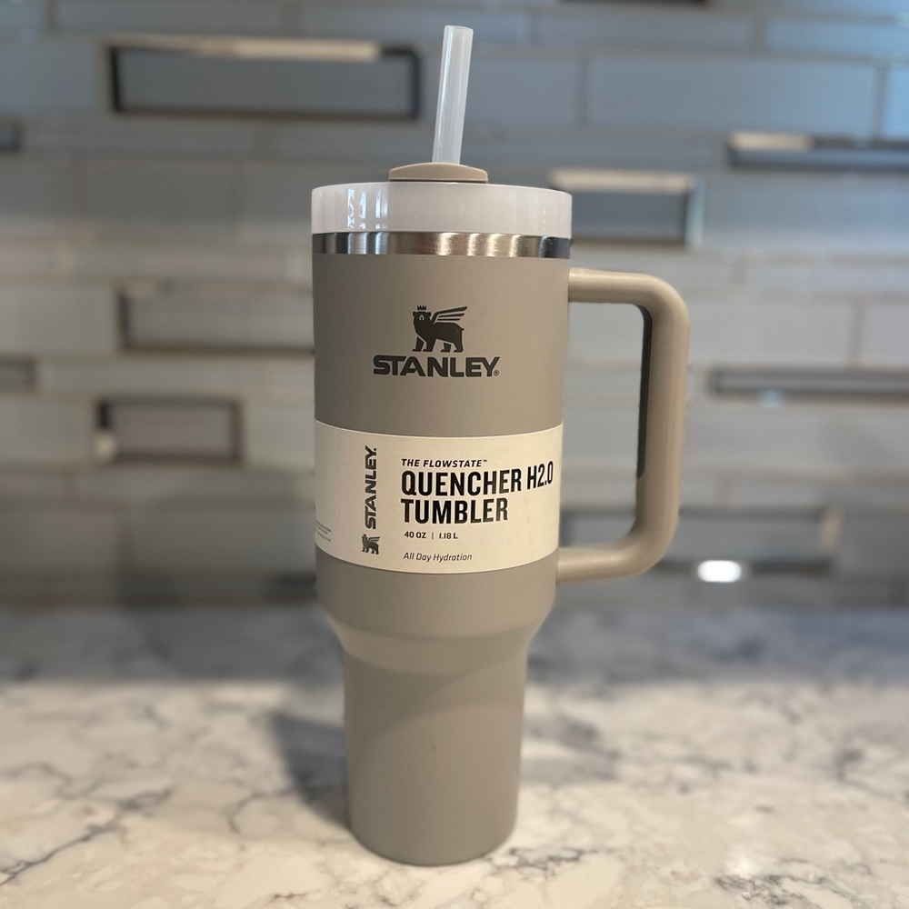 Gray 40oz Stanley